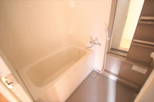 バス・シャワールーム　※写真は同間取の他のお部屋です