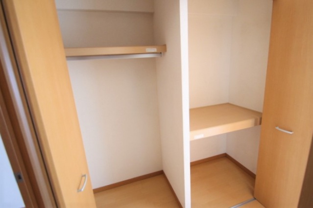 収納　※写真は同間取の他のお部屋です