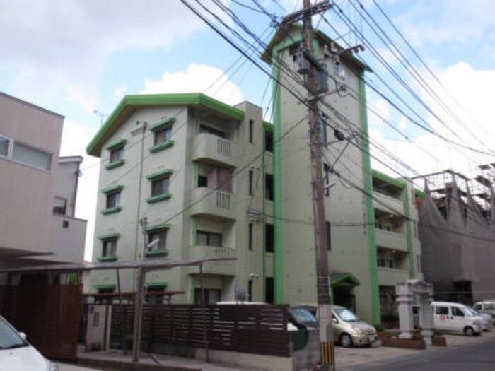 鹿児島市薬師のマンションの建物外観