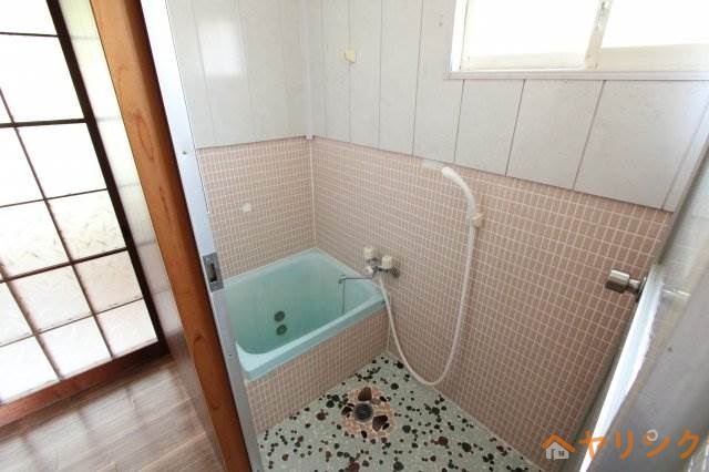 バス・シャワールーム　お風呂工事中。