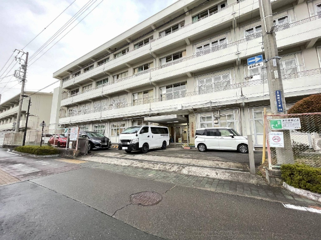 小学校　焼津市立焼津東小学校（小学校）まで1244m