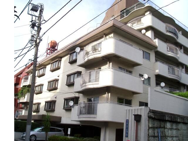 渋谷区千駄ヶ谷のマンションの建物外観