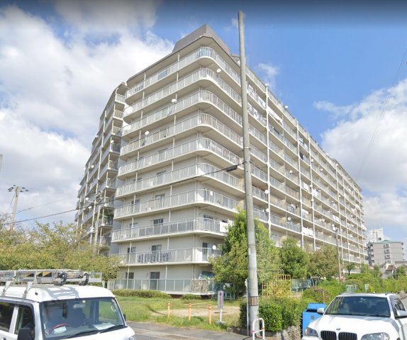 大阪狭山市東茱萸木のマンションの建物外観