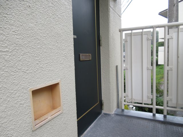 【神戸西壱番館ハウスBの玄関】