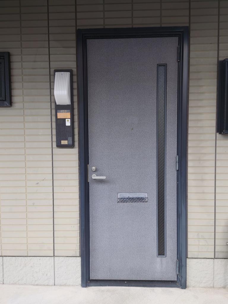 ヴィラ上本村Bの玄関写真