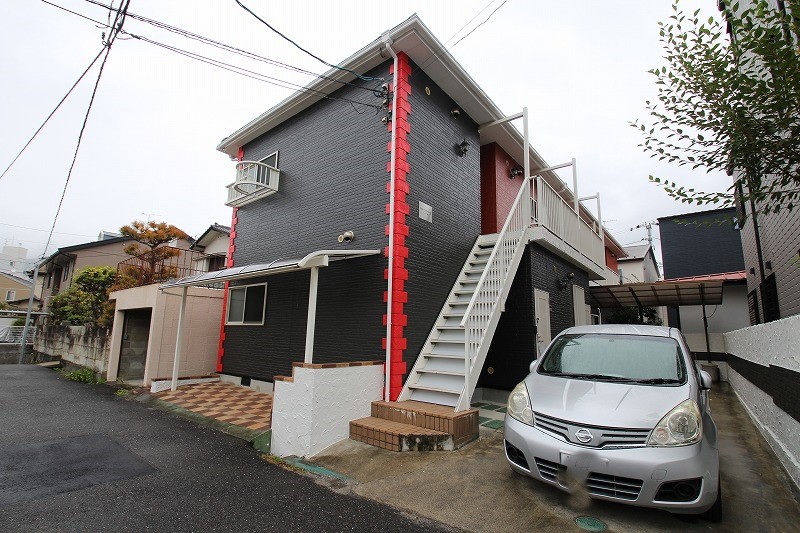 カーサ本町の建物外観