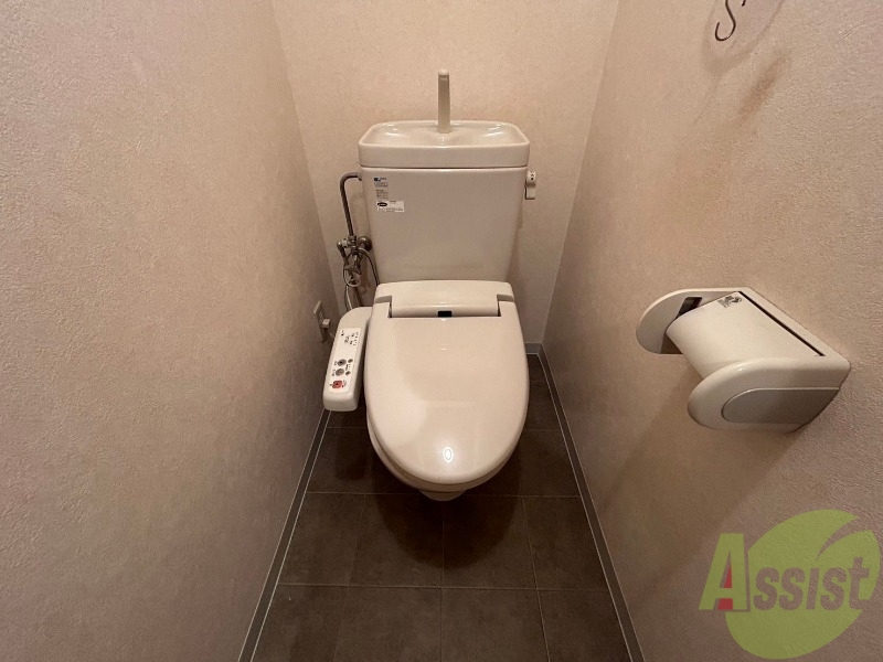 トイレ　こちらはトイレです。清潔感があり、安心して使用できます。