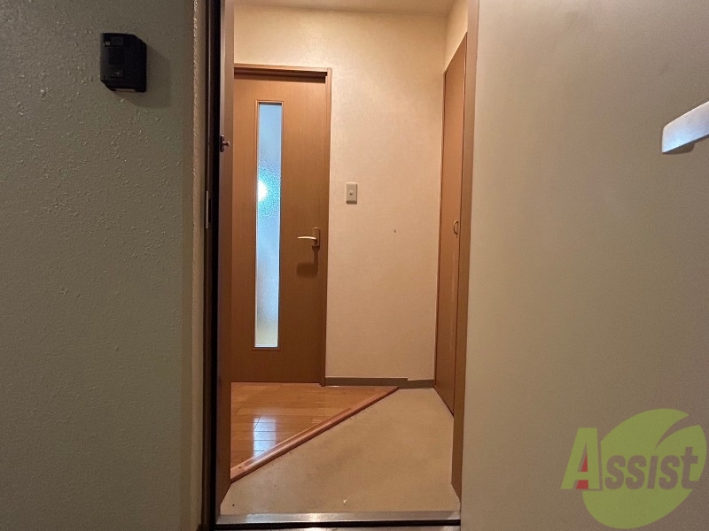 玄関　玄関の様子です。明るい印象ですね。気分もあがりそう。