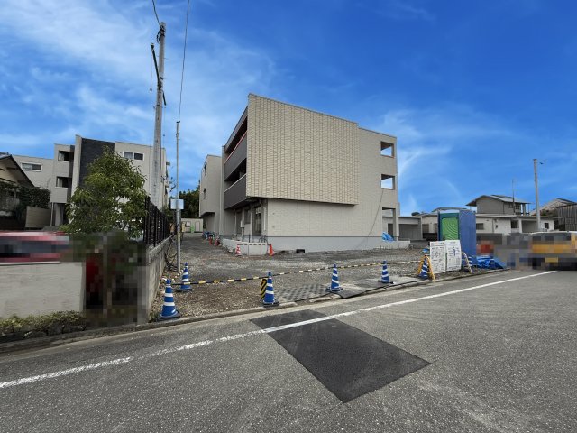 【高知市鷹匠町のマンションのエントランス】