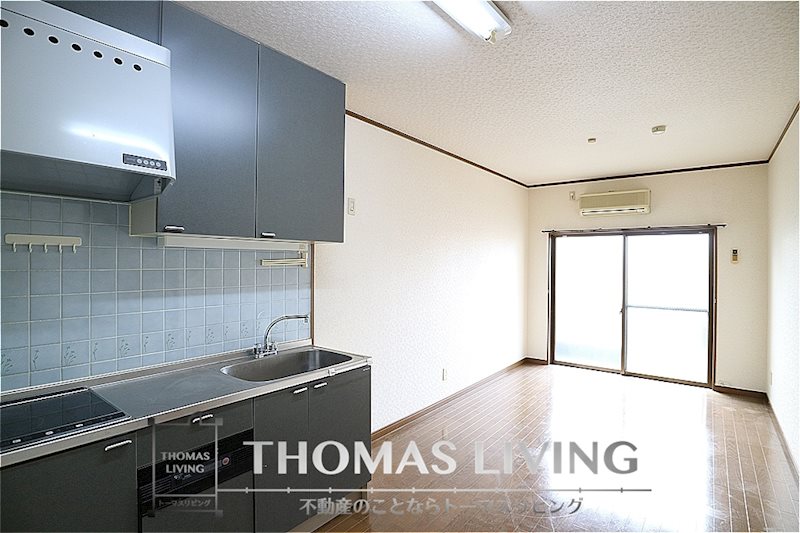 居室・リビング　広々としたリビングスペース