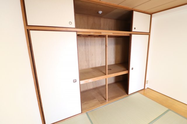 収納　写真は別部屋