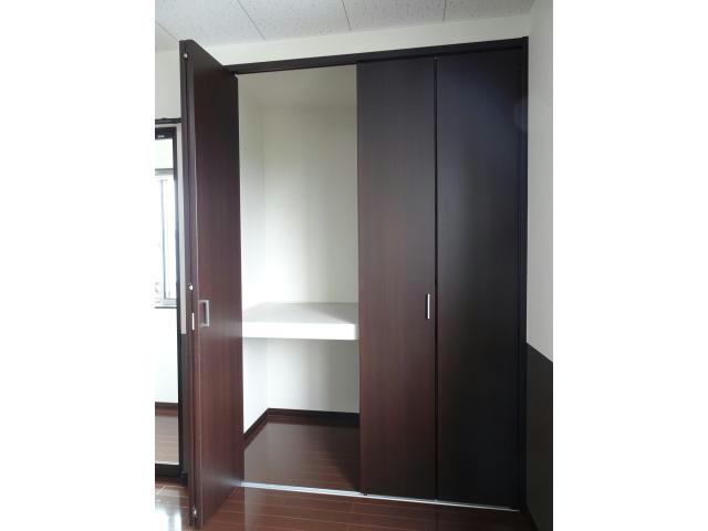 収納　2階居室クローゼット