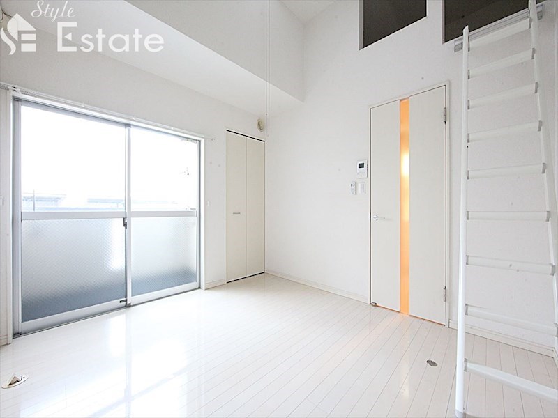 居室・リビング　内装