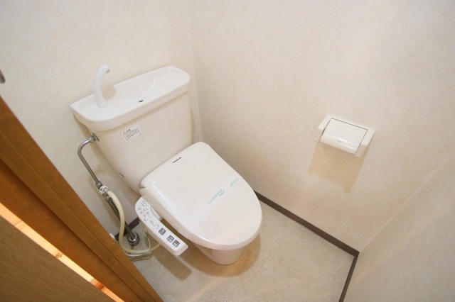 トイレ　同物件別号室