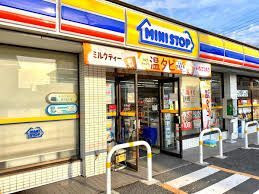コンビニ　ミニストップ草加新里町店（コンビニ）まで341m