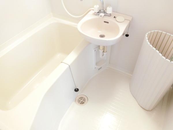 バス・シャワールーム　綺麗です♪