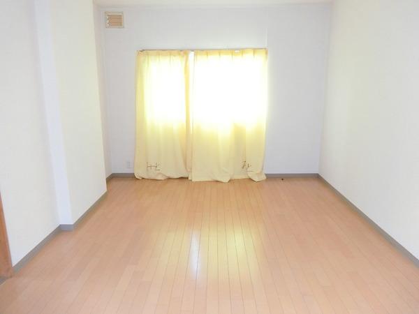 居室・リビング　日当たり良好♪