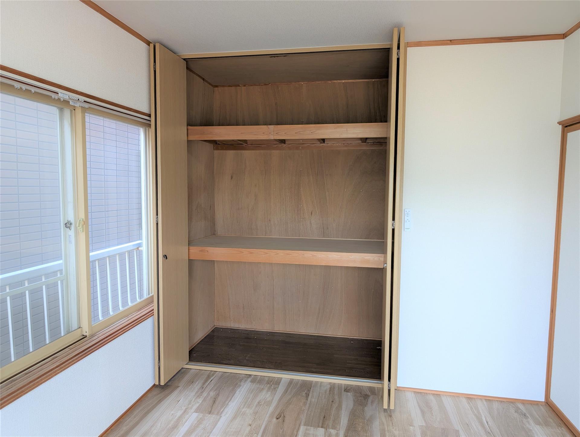 収納　収納（リビング横洋室）