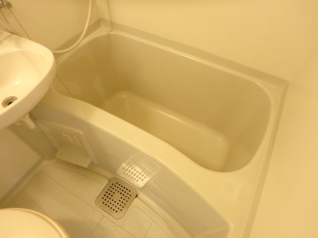 その他　コンパクトなキッチンで掃除もラクラク