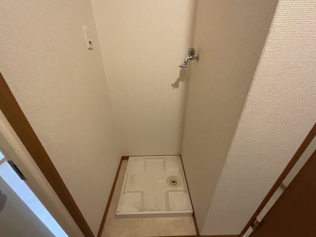 その他設備　室内洗濯機置場です！
