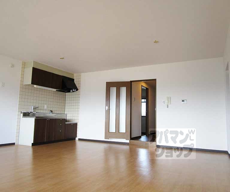 居室・リビング　３０１号室の写真です。