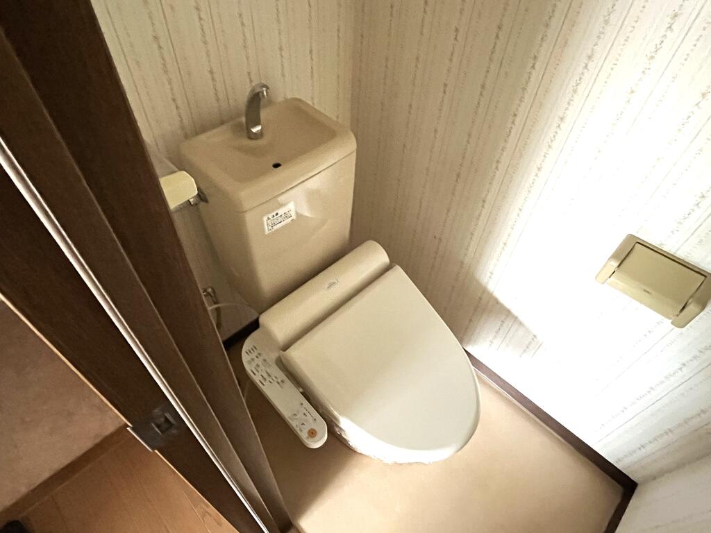 トイレ　シャワー付トイレ