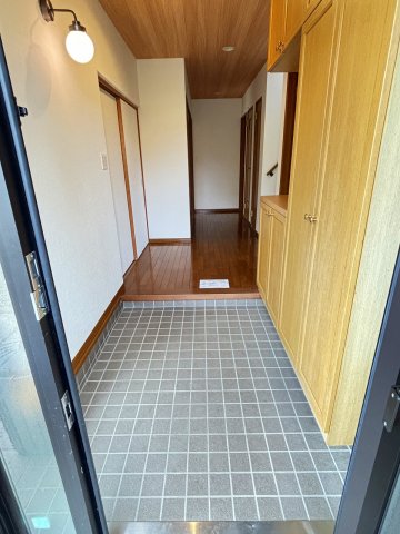 玄関　☆広々明るい玄関☆
