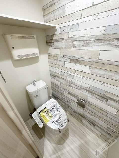 トイレ　温水洗浄便座付き♪♪