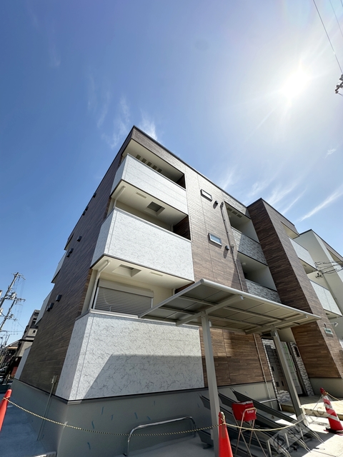 建物外観　メーカー施工・２０２４年築