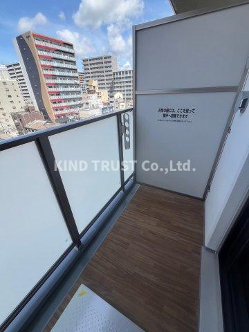 バルコニー　開放的で明るい空間を演出してくれるバルコニーです