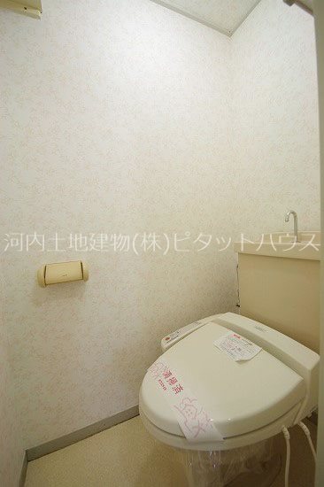 トイレ　温水洗浄便座