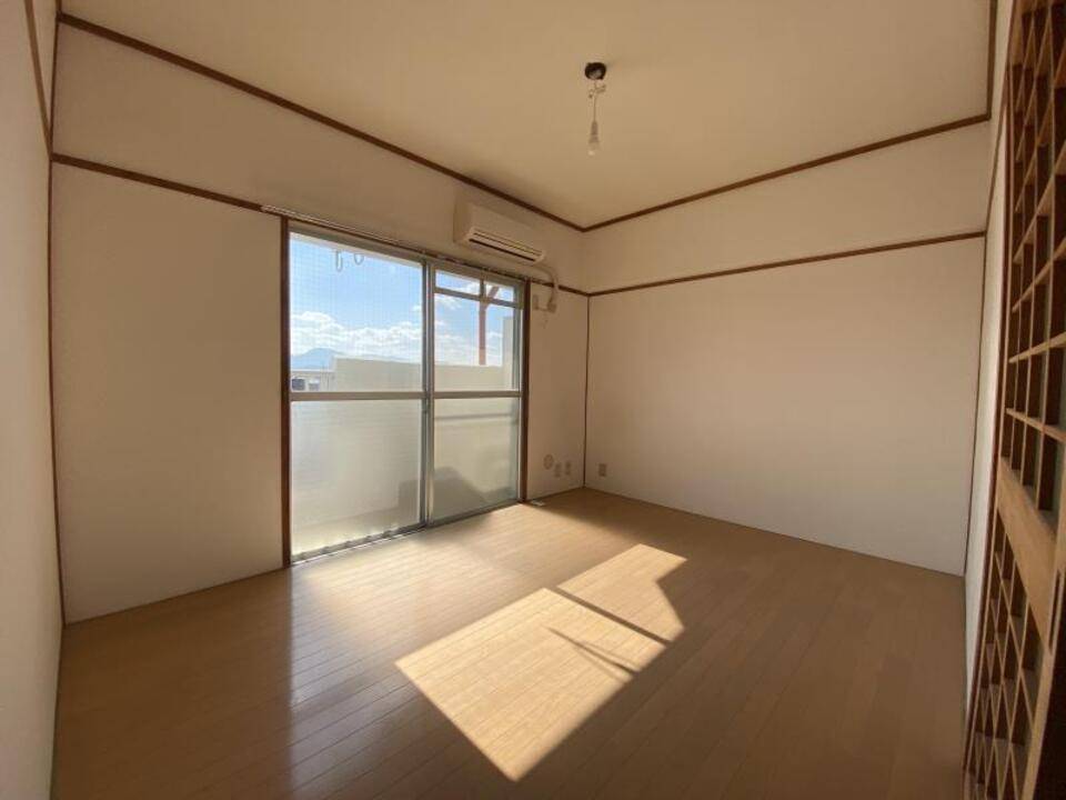 居室・リビング　リビング