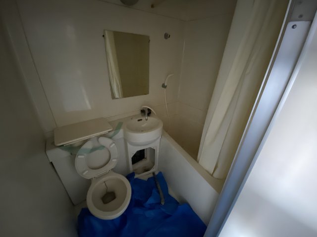 バス・シャワールーム　シンプルなユニットバスです！