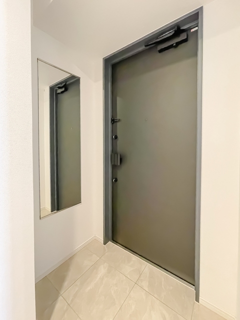玄関　※写真は同タイプ住戸です。