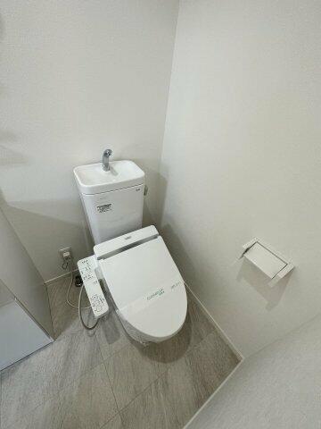 トイレ　別部屋写真参考