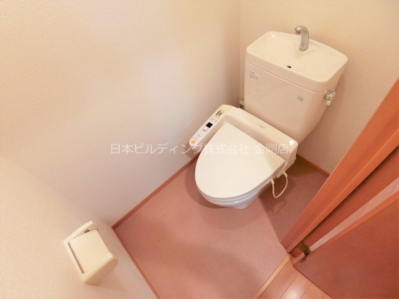 トイレ　ウォシュレット付