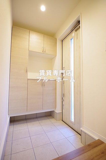 玄関　綺麗な玄関スペース！