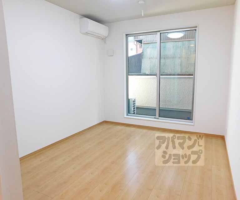 居室・リビング　開放的なお部屋です