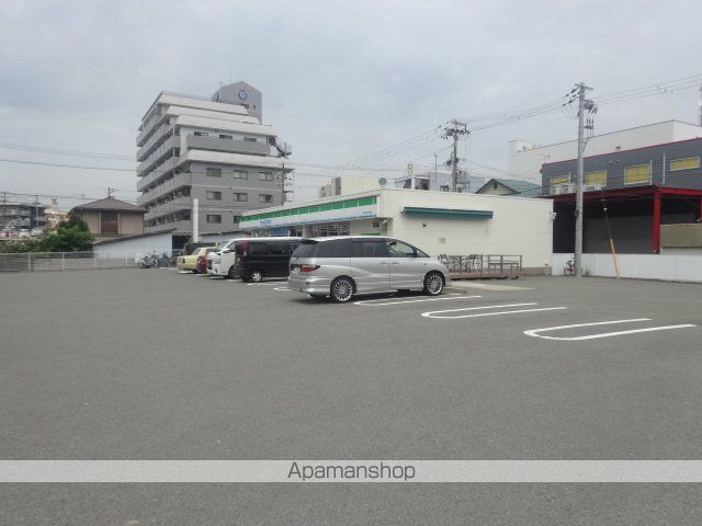 コンビニ　ファミリーマート和歌山土佐町店（コンビニ）まで448m