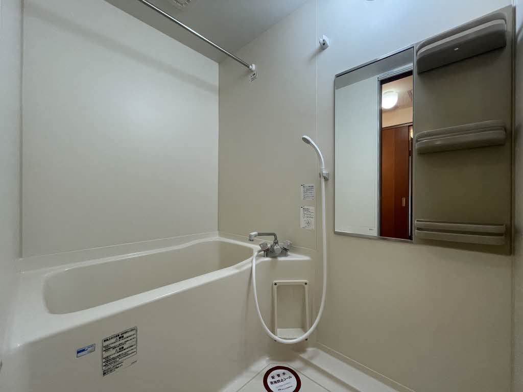 バス・シャワールーム　バスルーム