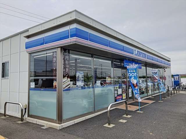 コンビニ　ローソン（コンビニ）まで531m