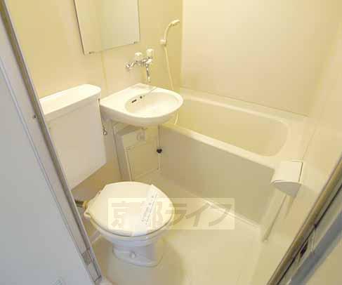 バス・シャワールーム　大きなユニットバス！