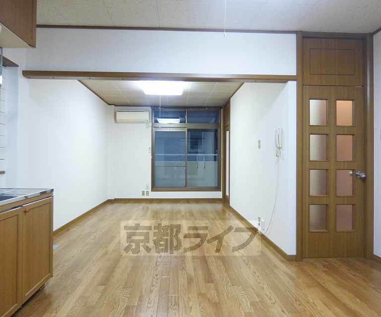 居室・リビング　広々としたお部屋です。