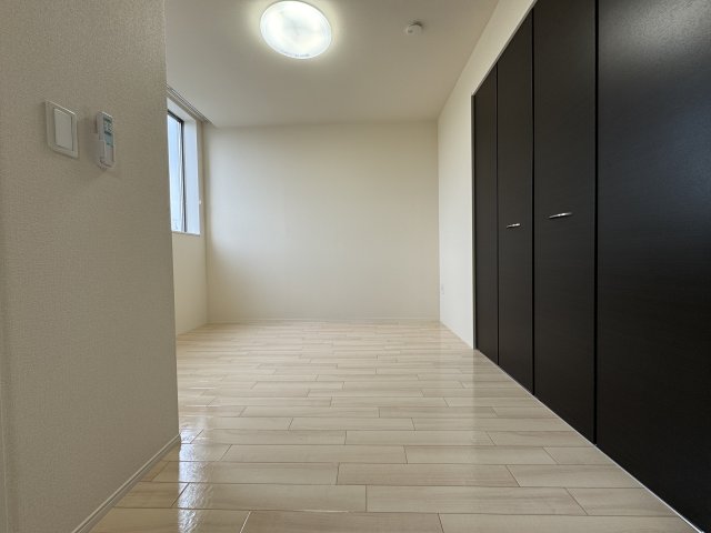 その他部屋・スペース　南側洋室