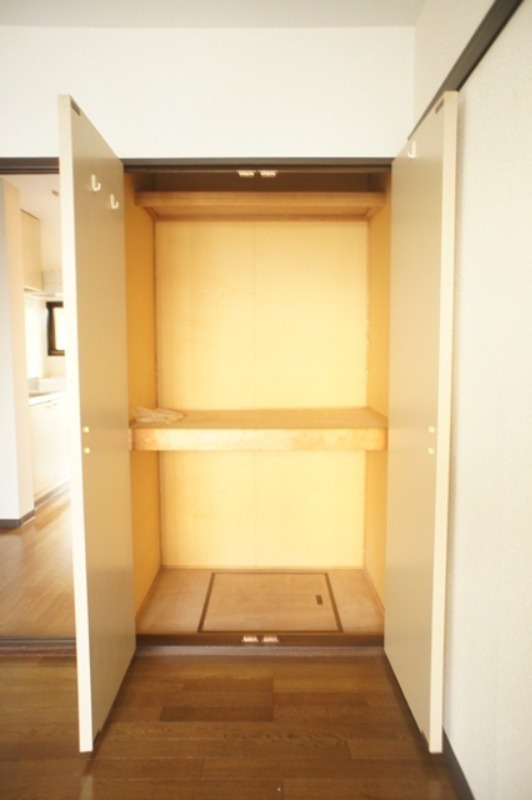 収納　図面と現状に相違がある場合には現状を優先