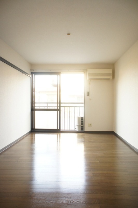 居室・リビング　図面と現状に相違がある場合には現状を優先