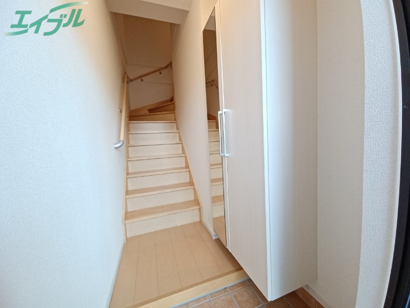 玄関　同型参考写真