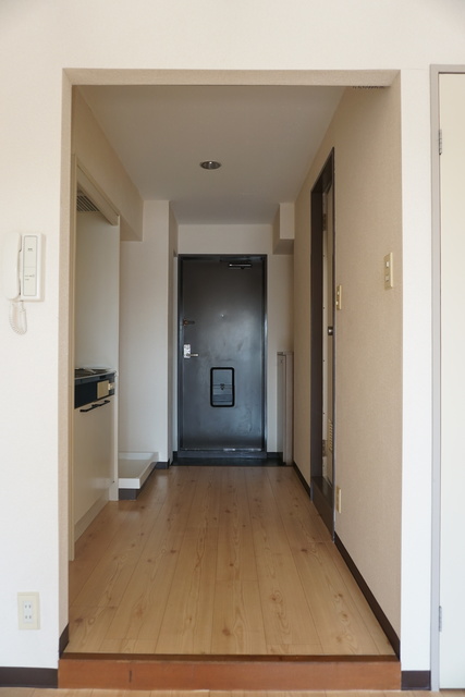 玄関　玄関から見たお部屋です♪