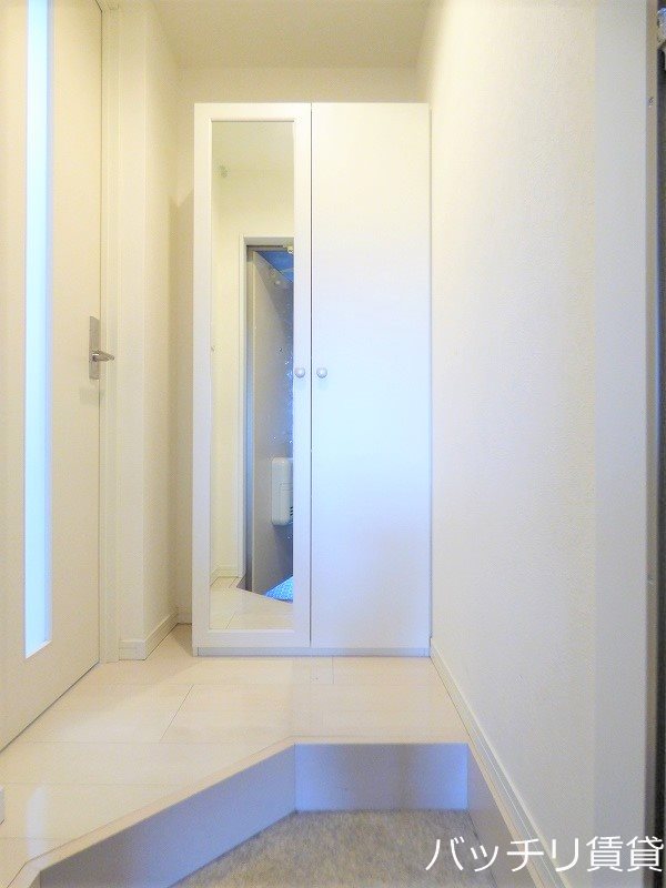 玄関　同室タイプ掲載のため、現況を優先します。