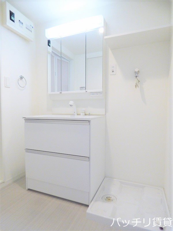 洗面設備　同室タイプ掲載のため、現況を優先します。